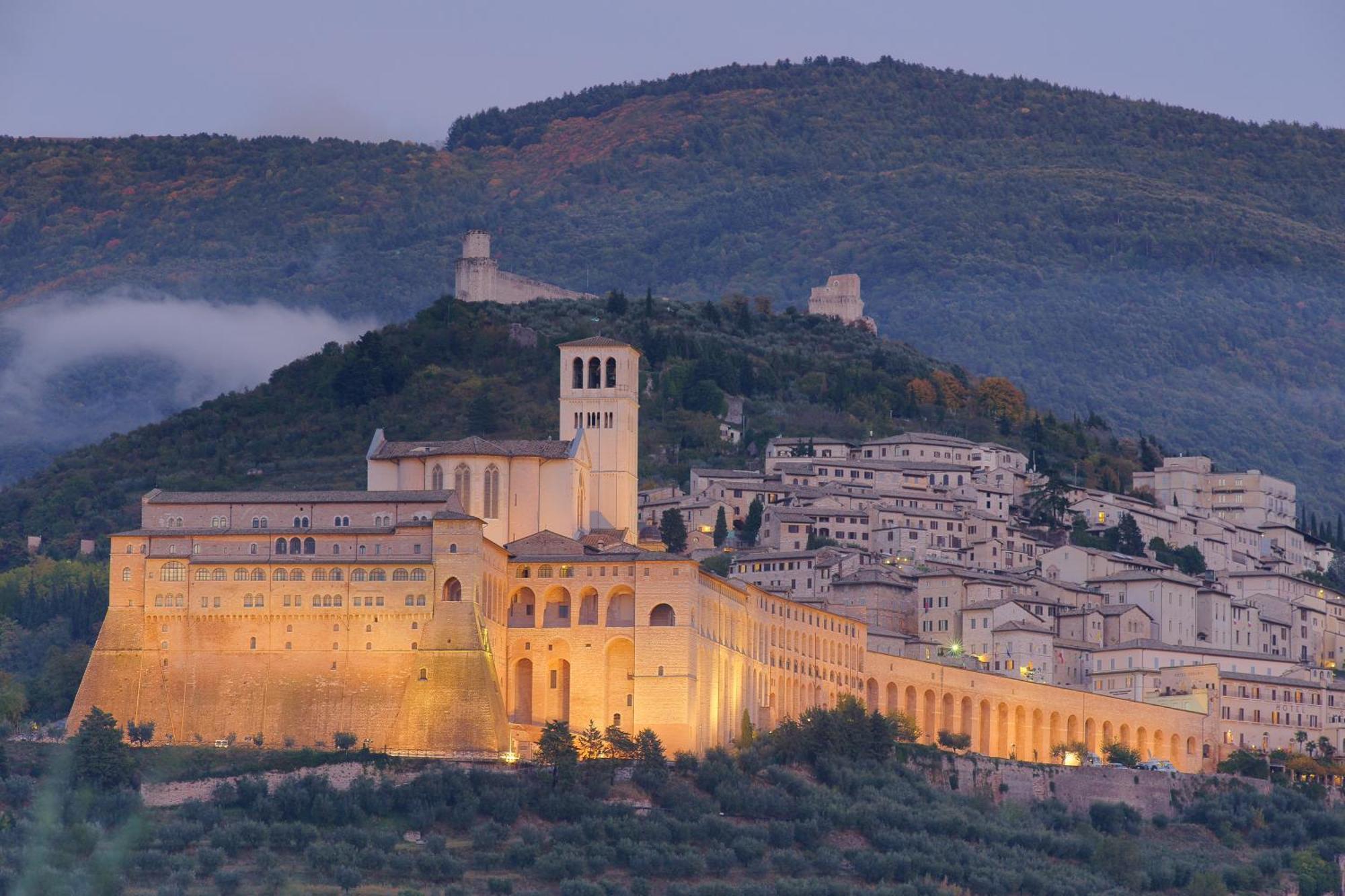 Albergo La Rocca อัสซิซี ภายนอก รูปภาพ