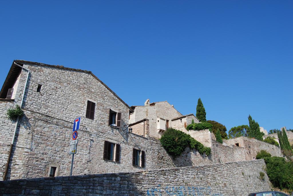 Albergo La Rocca อัสซิซี ภายนอก รูปภาพ